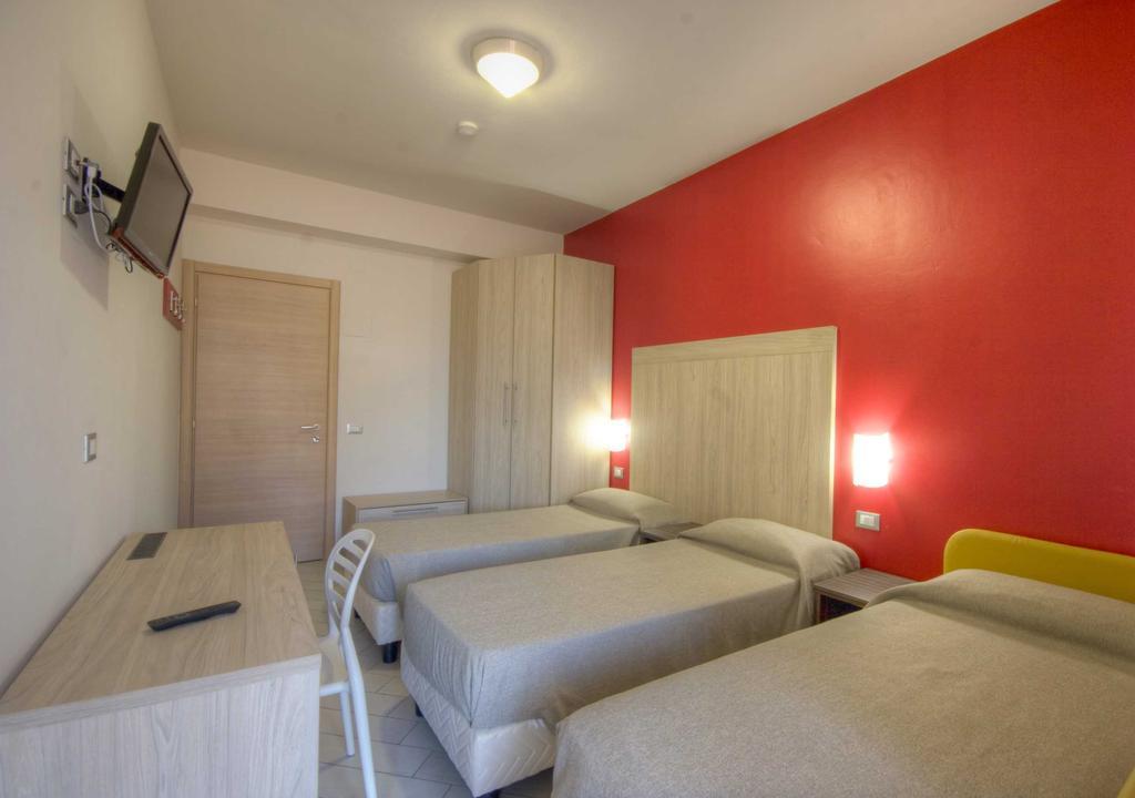 Hotel Sydney San Benedetto del Tronto Zimmer foto